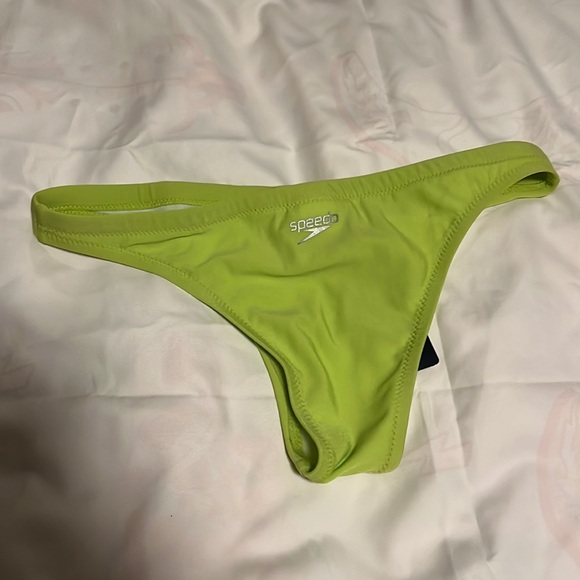 Speedo - Picture 3 of 3
